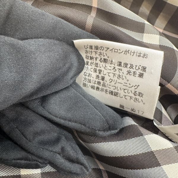 Burberry 駝色雙排扣女士短款大衣 