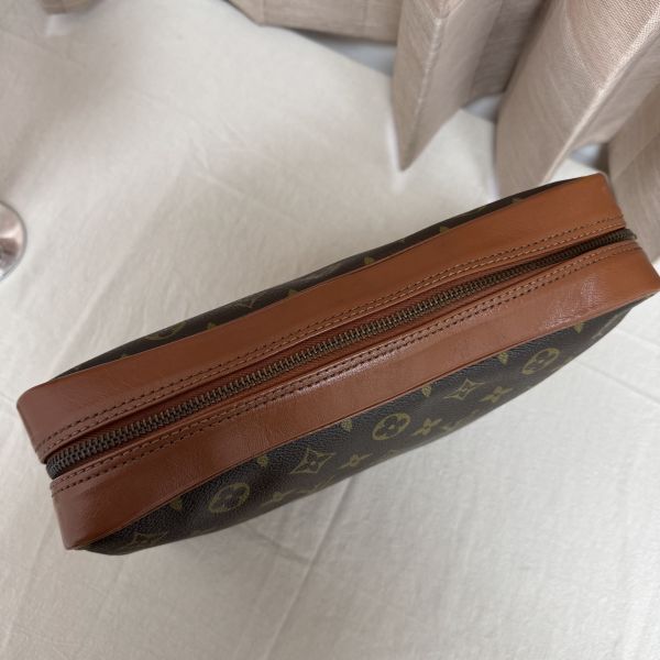 Louis Vuitton 紅皮方型手拿包 