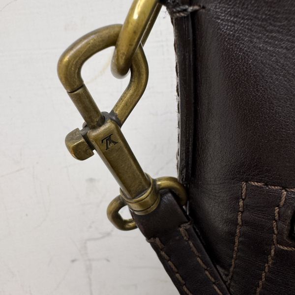 Louis Vuitton 全皮斜背包 