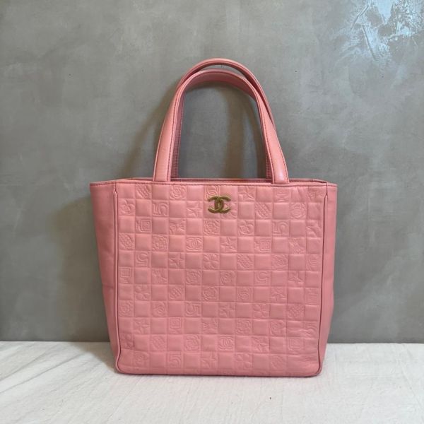 Chanel 浮雕粉色托特包 