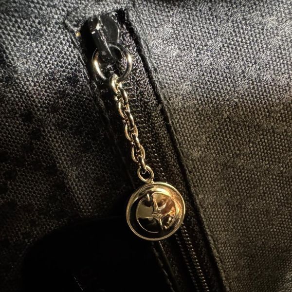 Gucci 尼龍黑色小後背包 