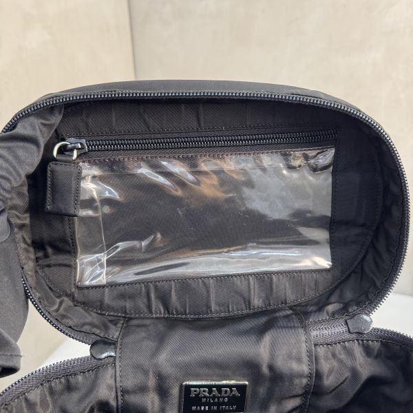Prada 經典尼龍三角標化妝箱 手提包 