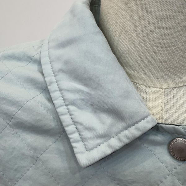 Burberry 淺藍色菱格絎縫外套 