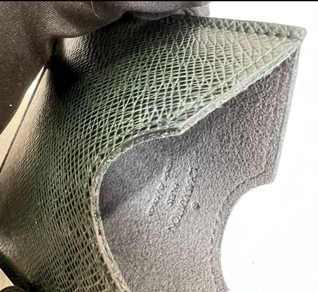 Louis Vuitton 綠粒面皮革卡夾 