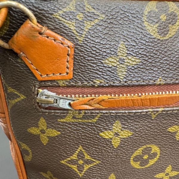 Louis Vuitton 方型手拿包 
