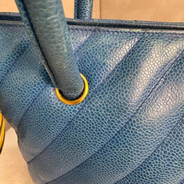 Chanel Vintage Chevron Caviar Tote 藍色 