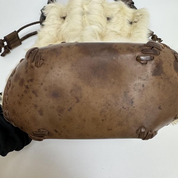 VALENTINO白色毛絨單肩包 