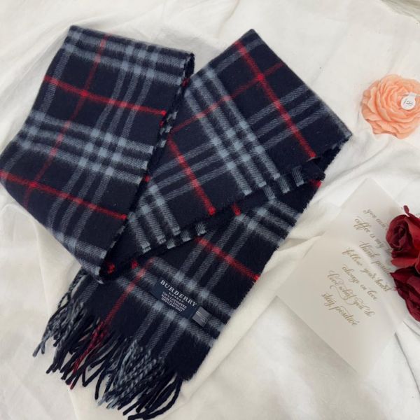 Burberry 巴寶莉 羊毛圍巾 