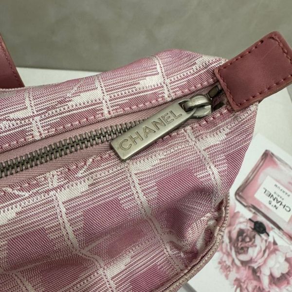 Chanel  粉紅冰格托特包 