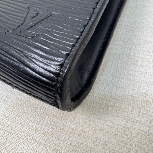 LV EPI水波紋黑色信封手拿包 