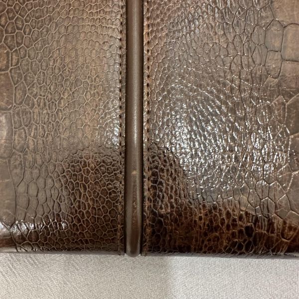 Yves Saint Laurent 古董鴕鳥腿皮革手拿包 