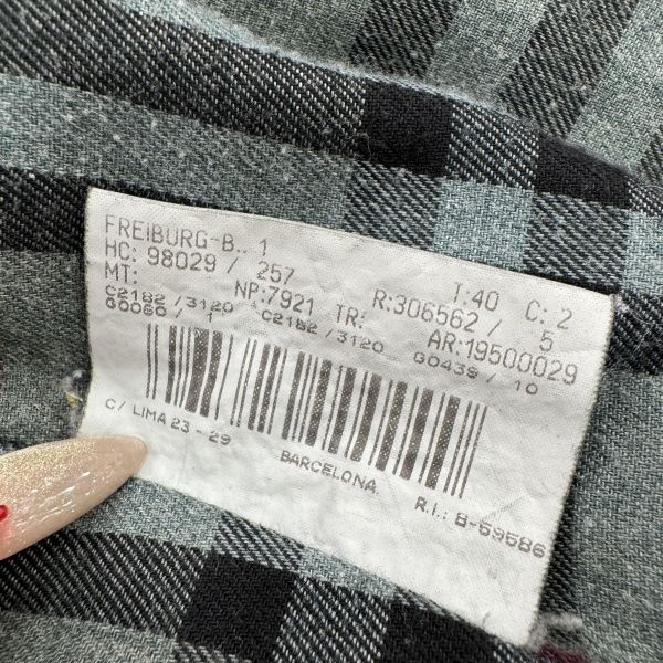 Burberry 淺藍色菱格絎縫外套 