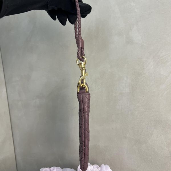Bottega Veneta 紫色編織小羊皮手機包 