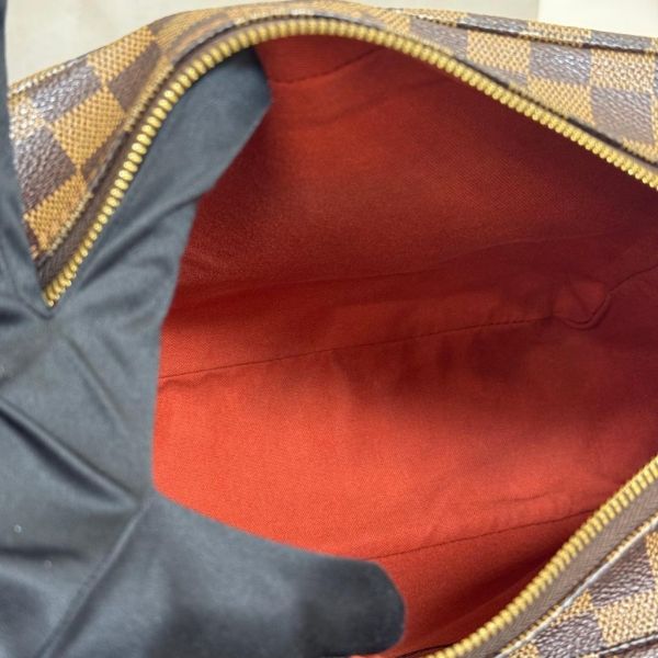 Louis Vuitton 棋盤上扣斜背包 