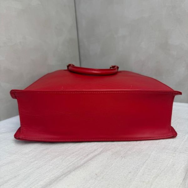 Louis Vuitton 紅色 EPI水波紋琴譜包 