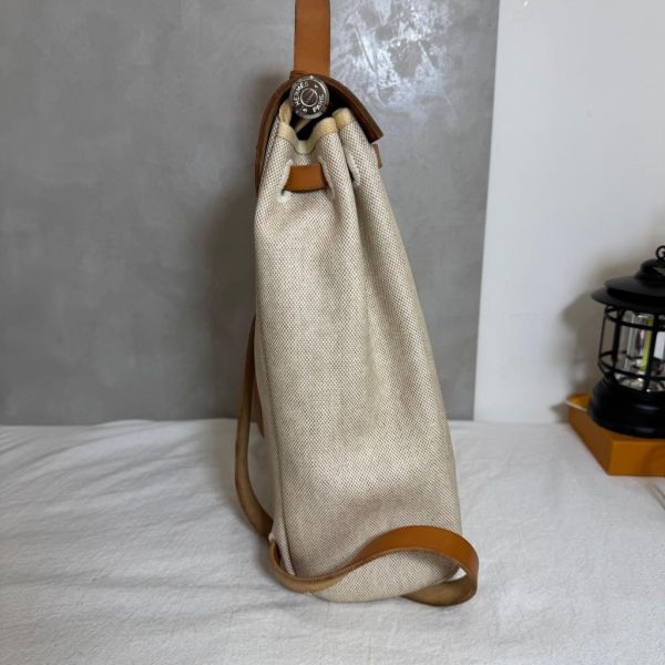 Hermès 帆布焦糖雙肩包 