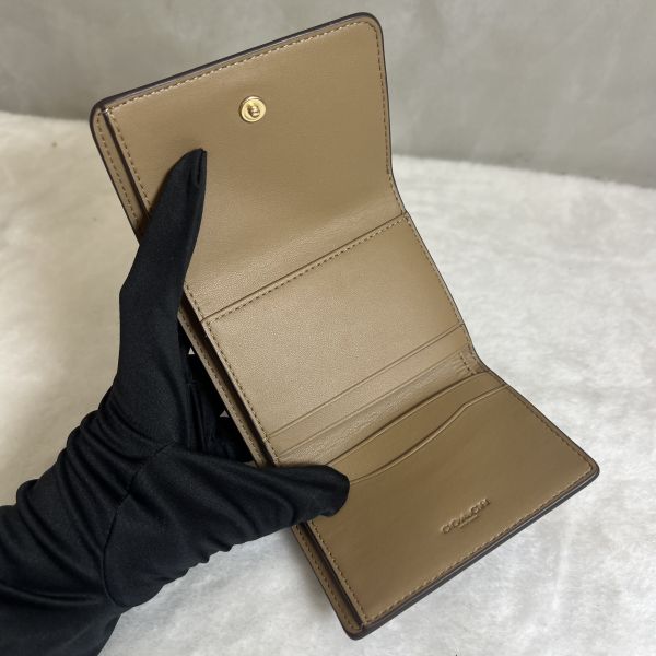 COACH 經典LOGO卡袋皮夾棕色 