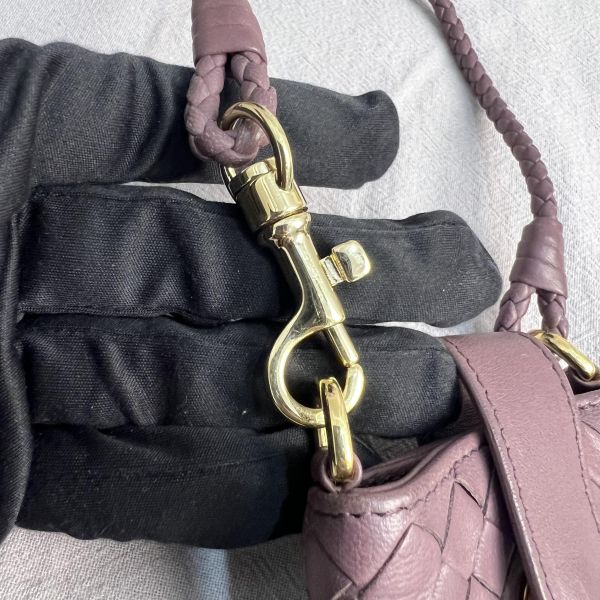 Bottega Veneta 紫色編織小羊皮手機包 