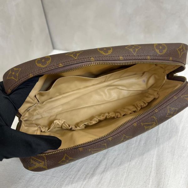 Louis Vuitton 經典手拿包 