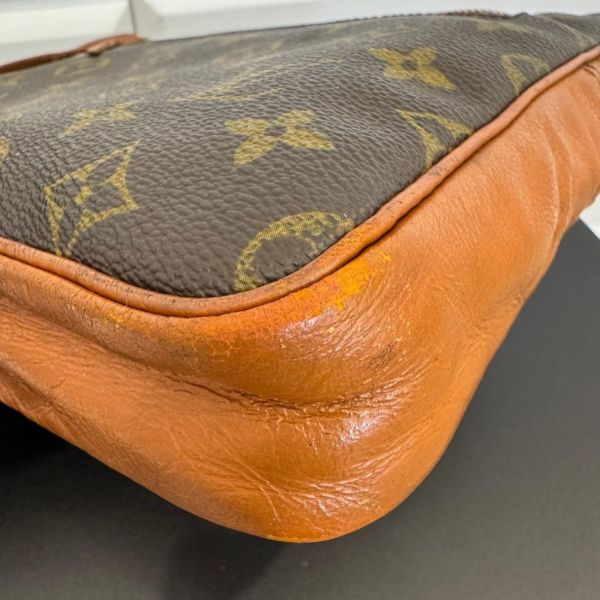 Louis Vuitton 方型手拿包 