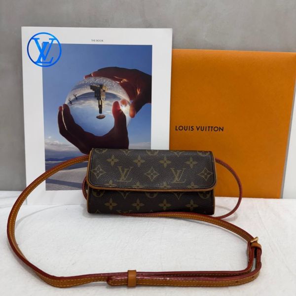 Louis Vuitton 信封腰包 