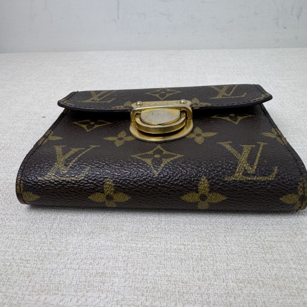 Louis Vuitton 曼哈頓金釦短夾 