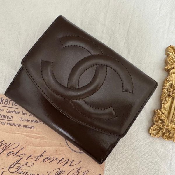 Chanel 咖啡短夾 