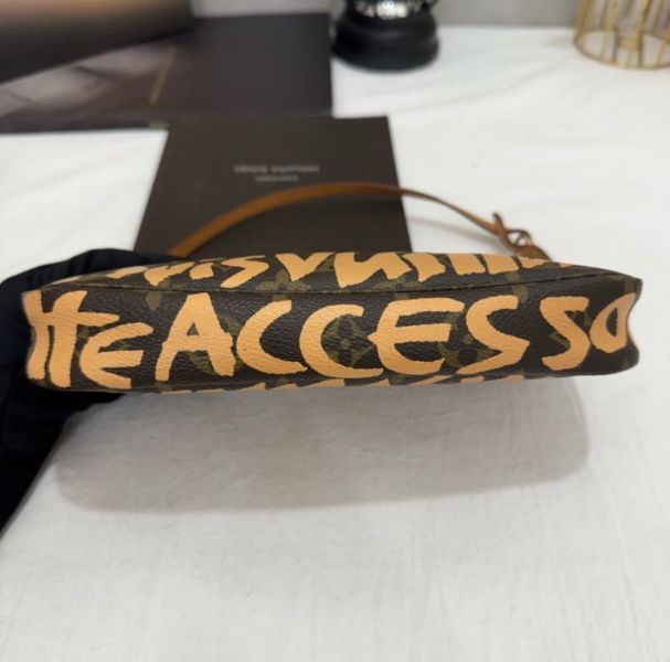 Louis Vuitton 塗鴉麻將包 