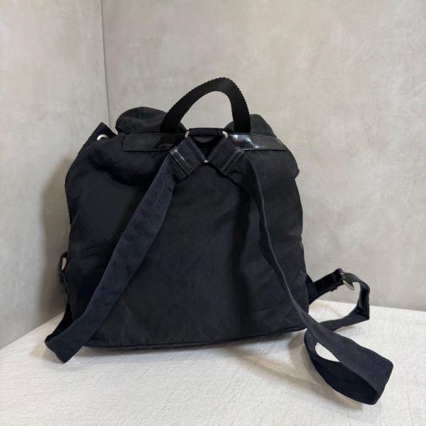 PRADA 經典尼龍背包 