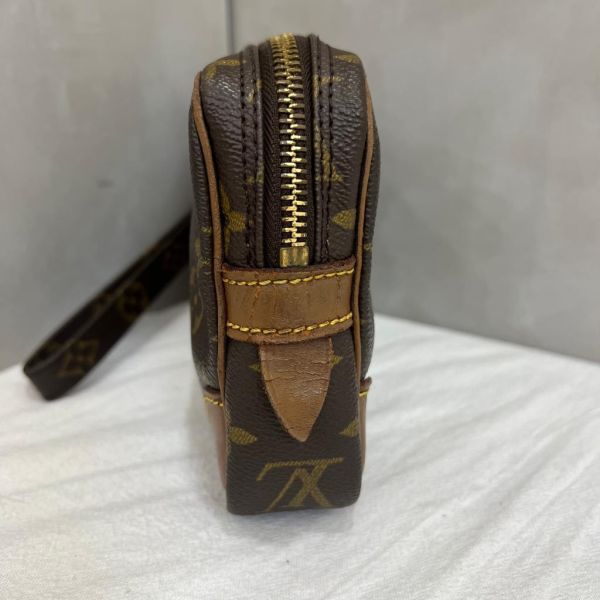 Louis Vuitton 橫版相機手拿包 