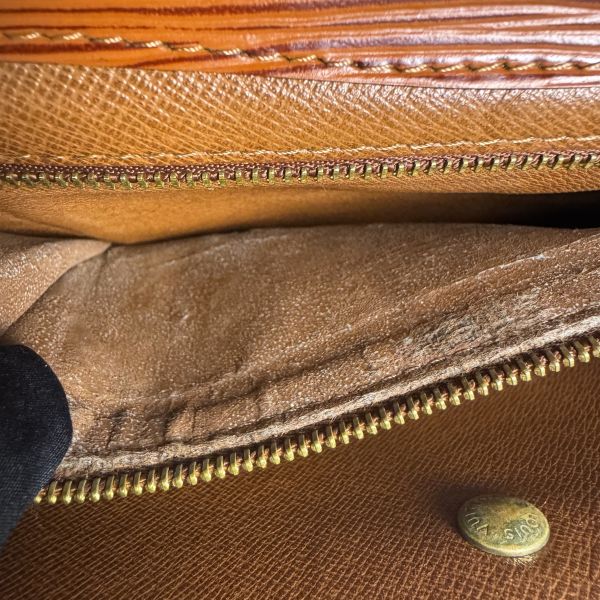 Louis Vuitton 經典皮革手拿包 