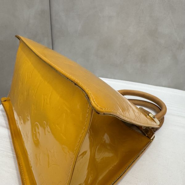 Lv 黃漆皮手提包 