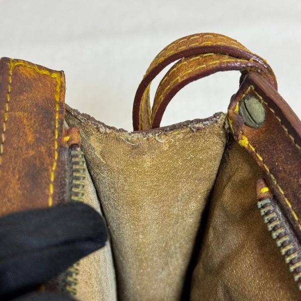 Louis Vuitton 公事手拿包 