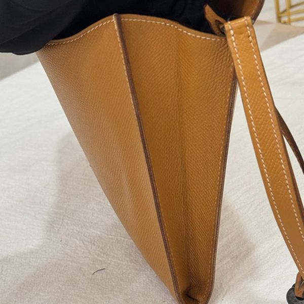 Hermès 金棕色手拿包 