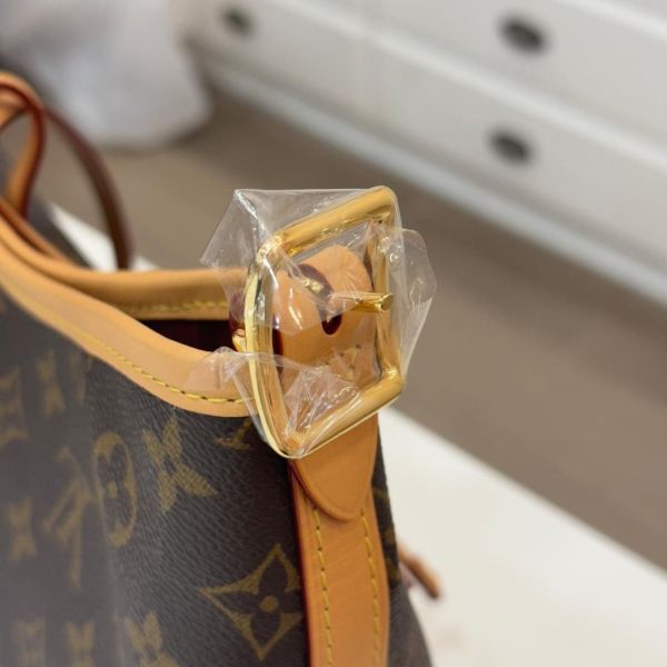 Louis Vuitton carryall 