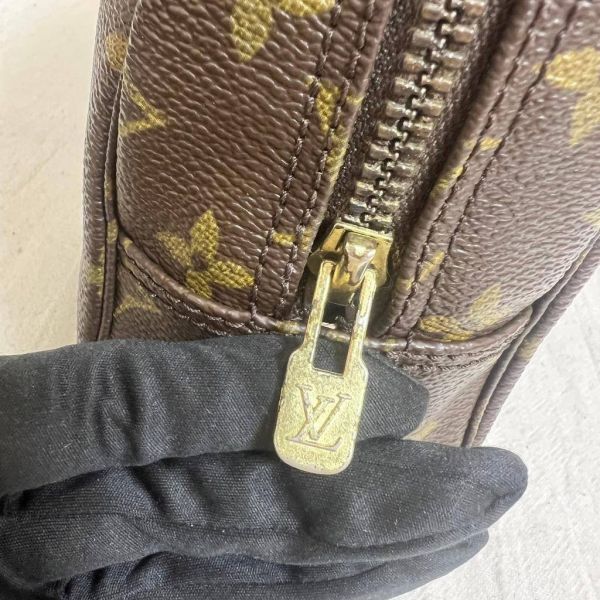 Lv 經典老花款化妝包 