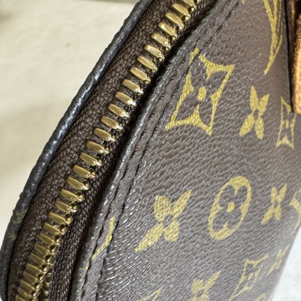 Louis Vuitton 貝殼包 