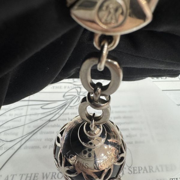 Louis Vuitton 黑色貓眼 吊飾 