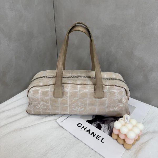 Chanel 冰格奶茶皮革拼接帆布法棍包 