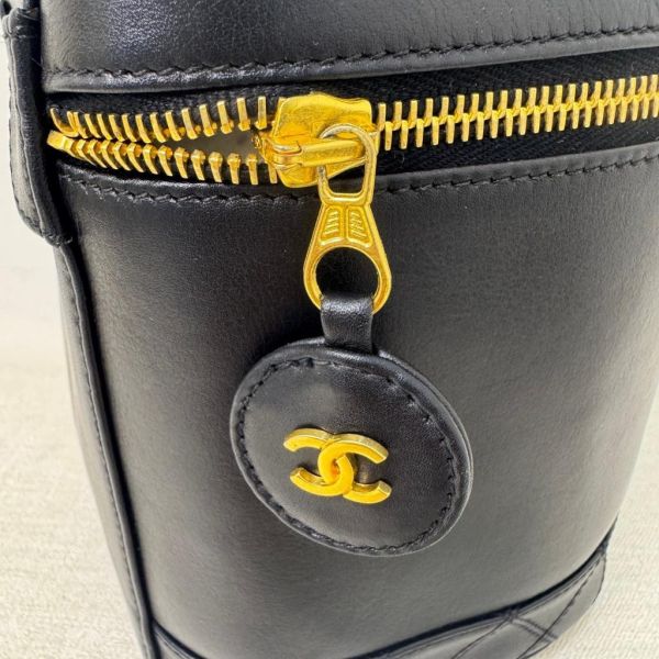 Chanel 小羊皮化妝箱 