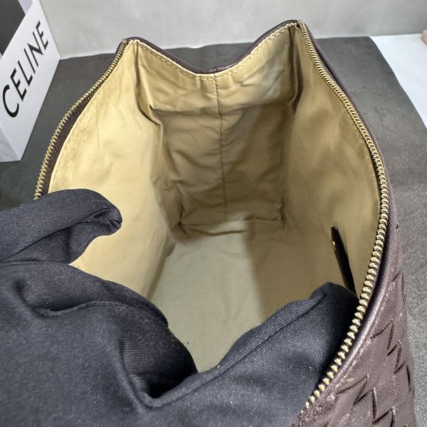 Bottega Veneta 經典Intrecciato 納帕小羊皮編織拉鍊手拿包* 