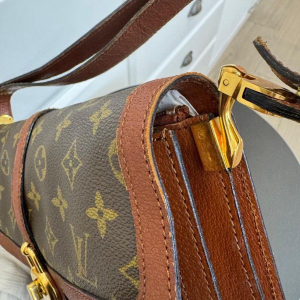 Louis Vuitton 紅皮肩背包 