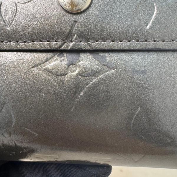 Louis Vuitton 漆皮黑灰壓紋短夾 