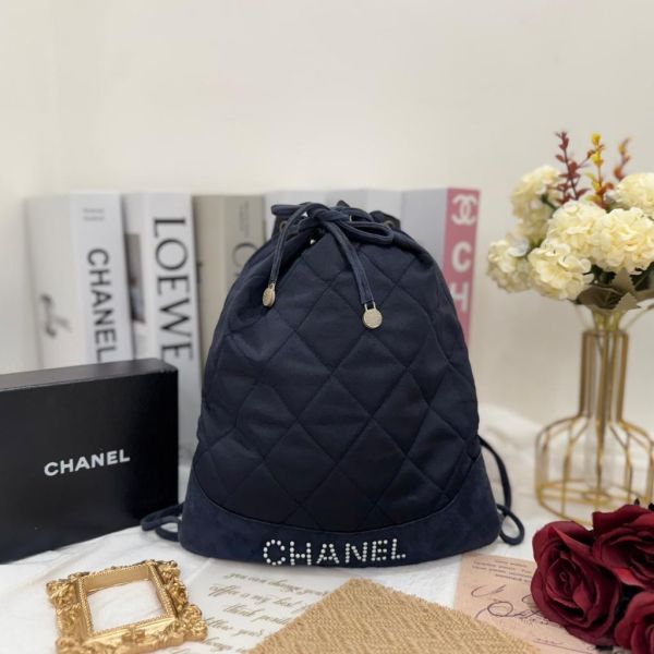 Chanel 菱格緞面珍珠logo後背包 