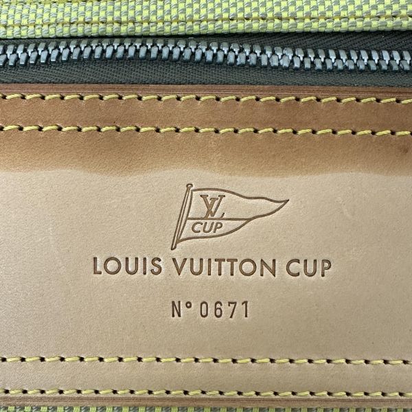 Louis Vuitton 限量帆布旅行袋 
