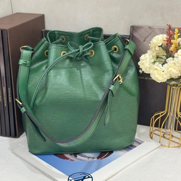 Louis Vuitton 綠色水波紋水桶包 