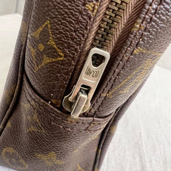 Louis Vuitton 經典手拿包 