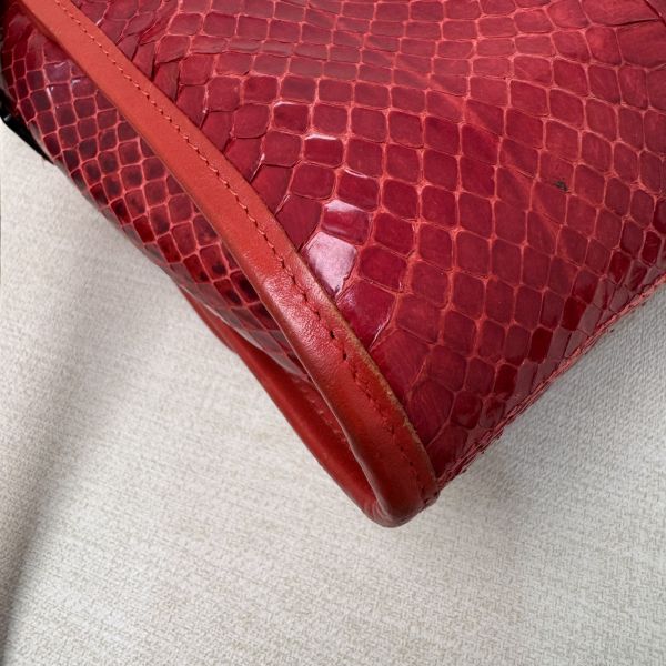 FENDI 蟒蛇皮肩包 
