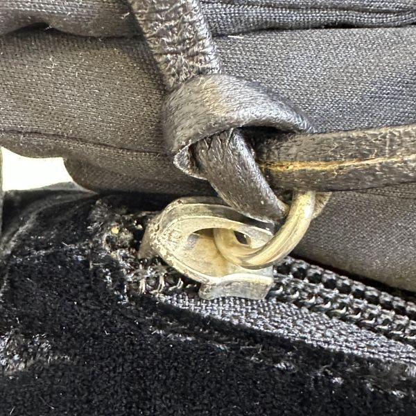 Emporio Armani 亞曼尼 毛毛半月包 水餃包 