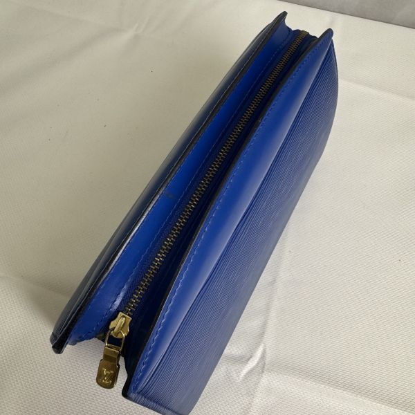 Louis Vuitton Epi 皮革手拿包 